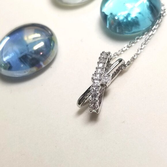 💞Authentic Swarovski Hyperbola Necklace Mixed Cuts Twist Clear Crystal Pendent - Picture 2 of 10